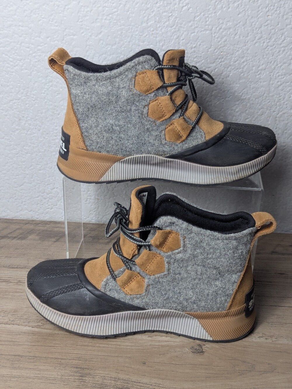 SOREL Out 'N About III Classic Felt Waterproof Boots Size 6 NL4428-224